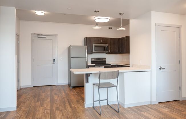 1 bed, 1 bath, 752 sqft, $855, Unit Sawyer Student Living