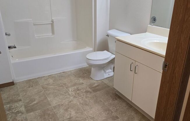 2 beds, 1 bath, 1,050 sqft, $1,269, Unit PL   7610