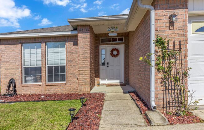 BEAUTIFUL 3 bedroom in Gulf Breeze!!!