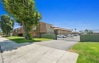 2 beds, 1 bath, 780 sqft, $1,600, Unit 227