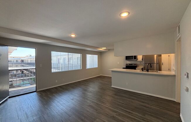 2 beds, 2 baths, 900 sqft, $2,198, Unit 224