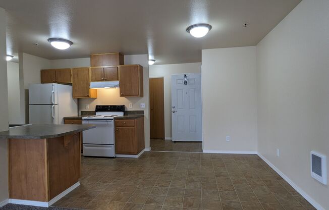 3 beds, 2 baths, 1,180 sqft, $1,575, Unit D304