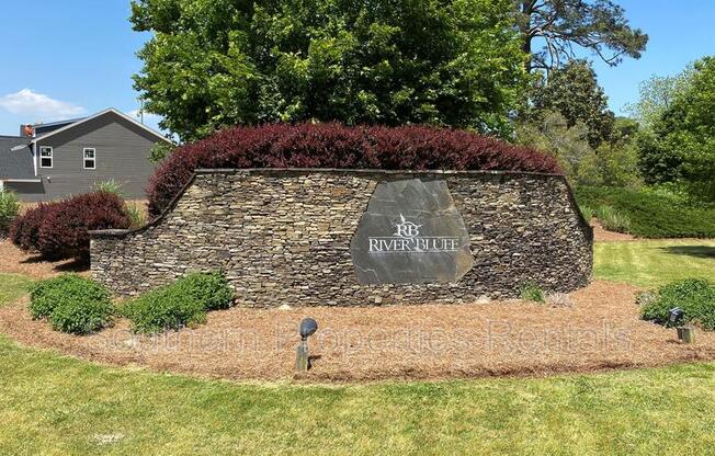 1611 BLUFFSIDE DR