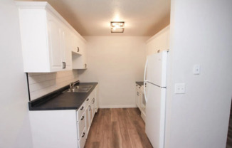 2 beds, 1 bath, 832 sqft, $900, Unit 308 Lewis Ave - Unit 6