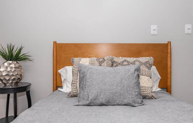 1 bed, 1 bath, 742 sqft, $795