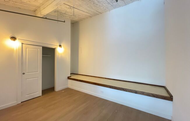 1 bed, 1 bath, 700 sqft, $1,595, Unit Unit 322 (Loft)