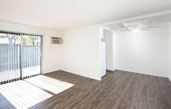 1 bed, 1 bath, 725 sqft, $1,995, Unit 17
