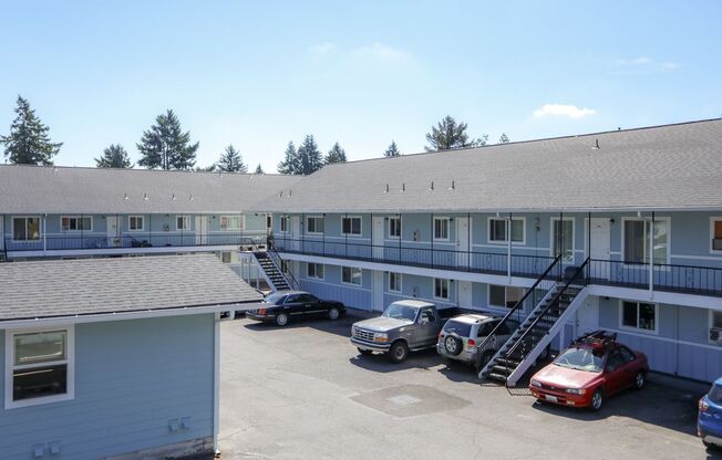 2 beds, 1 bath, 771 sqft, $1,295, Unit 04