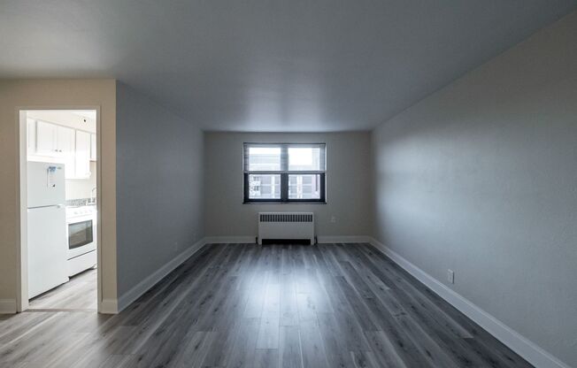 1 bed, 1 bath, 540 sqft, $970, Unit 402