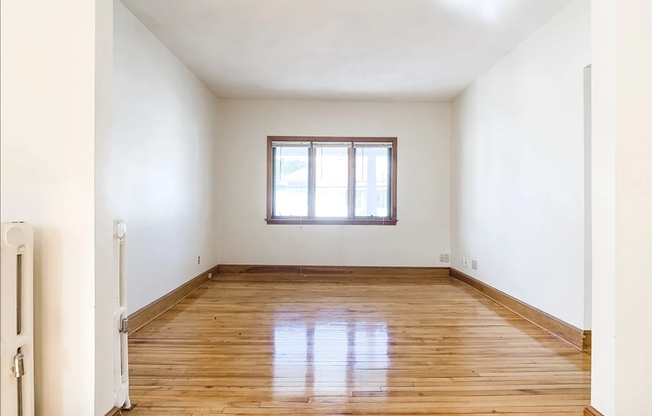 106 FREDERICK AVE