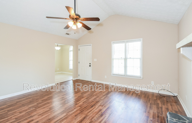 4 MEADOWSWEET LN