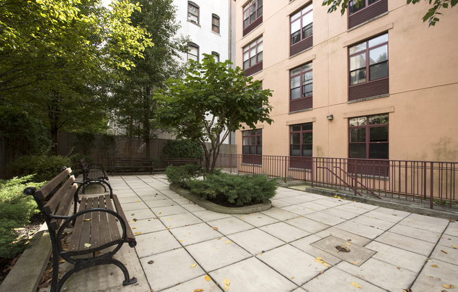 247 W 115 ST
