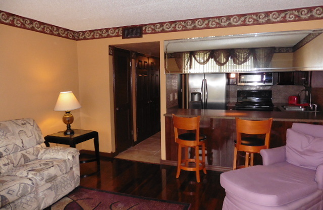 Amazing 1 Bed 1 Bath Furnished A1A Condo in Daytona Beach! Community Pool!!!