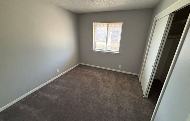 2 beds, 1 bath, 815 sqft, $897, Unit 2111-5M