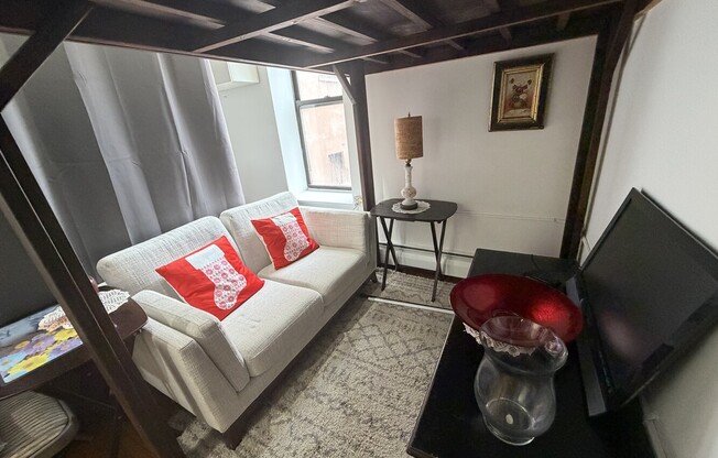 342 W 145 ST