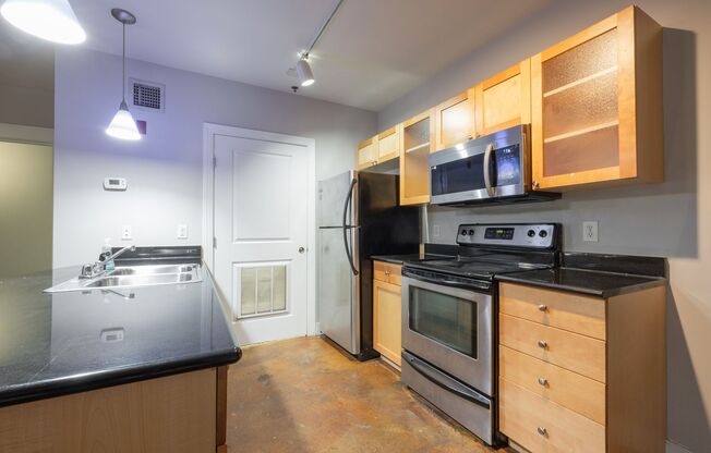 2 beds, 2 baths, 945 sqft, $1,295, Unit 301