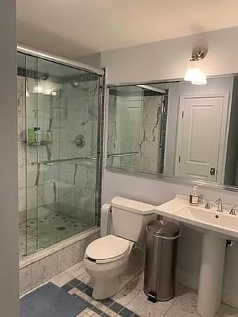 2 beds, 2 baths, 1,100 sqft, $4,900, Unit 6E