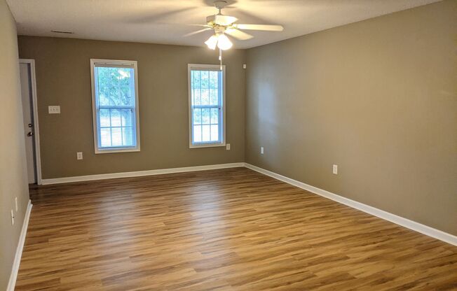 Spacious Townhome located in Mooresville!