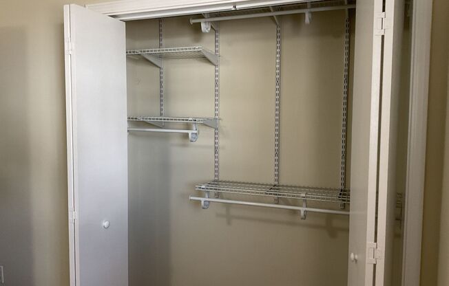 2 beds, 2 baths, $1,000, Unit 9K Wilkerson Rd