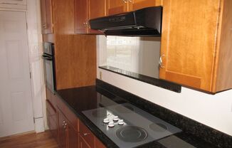 2 beds, 1 bath, 1,075 sqft, $1,200, Unit 403
