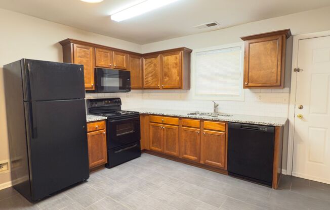 Fantastic 2 bedroom 2.5 bath townhome in a great location!