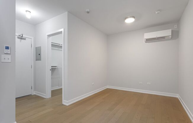 Studio, 1 bath, 245 sqft, $1,350, Unit 311