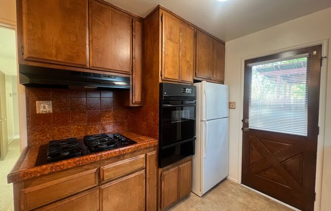 NICE 3 BEDROOM HOME IN ROSEVILLE!