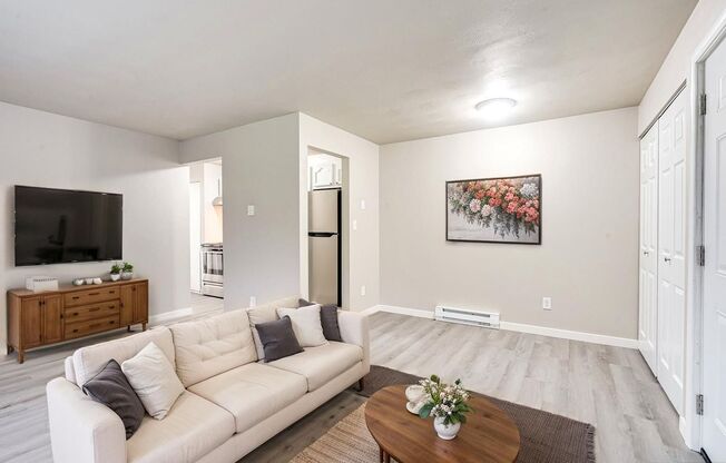 1 bed, 1 bath, 520 sqft, $899, Unit 996 - C7