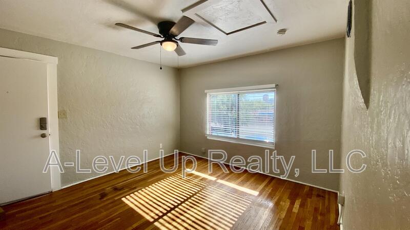 318 N EUCLID AVE