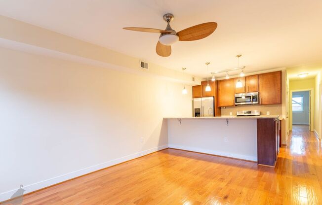 Bright and Spacious 2 Bedroom Abode in Brentwood!