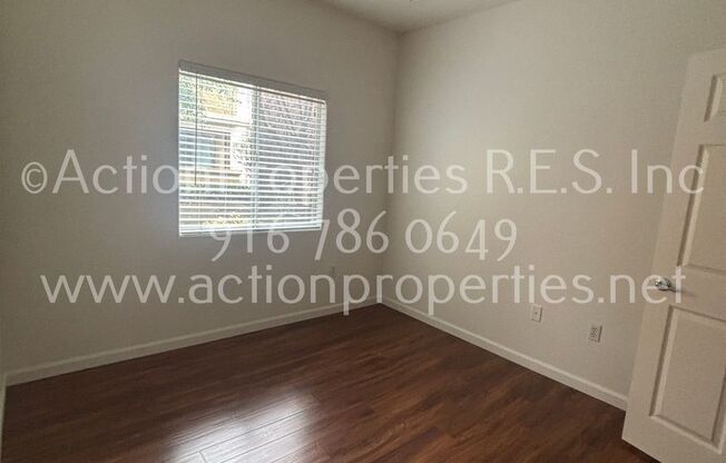 3 beds, 2 baths, $2,495, Unit Unit #1914