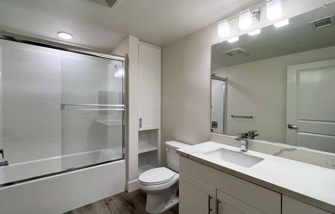 1 bed, 1 bath, 665 sqft, $2,295, Unit 2201