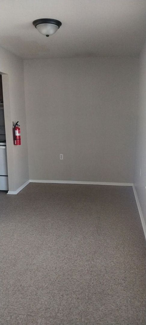 2 beds, 1 bath, 750 sqft, $700, Unit CC177