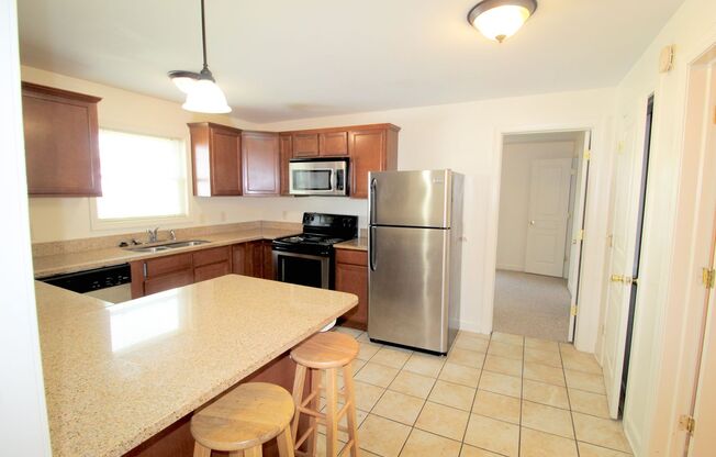 2 beds, 2 baths, $695