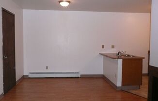 2 beds, 1 bath, 800 sqft, $1,650, Unit 1940-2