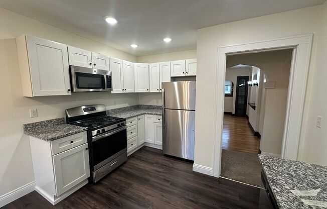 250 6th Ave N