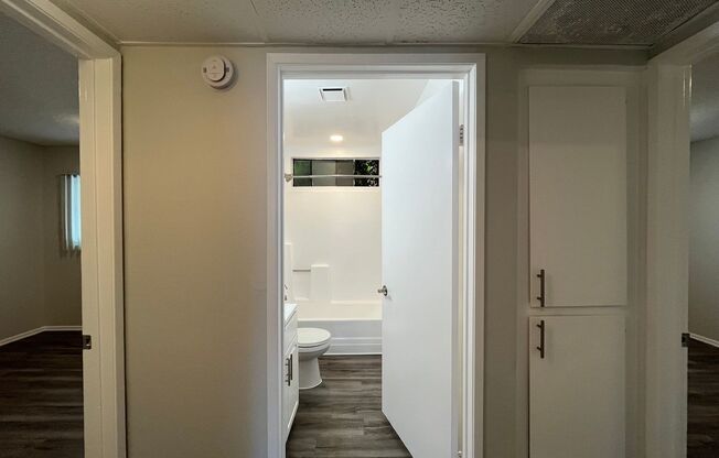 2 beds, 1 bath, 1,000 sqft, $1,898, Unit 120