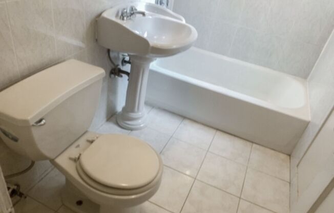 1 bed, 1 bath, 660 sqft, $1,595, Unit 2206-1