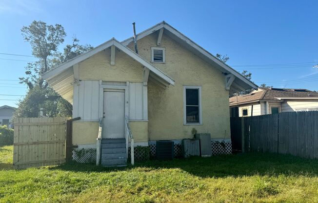 3 beds, 1 bath, $1,695