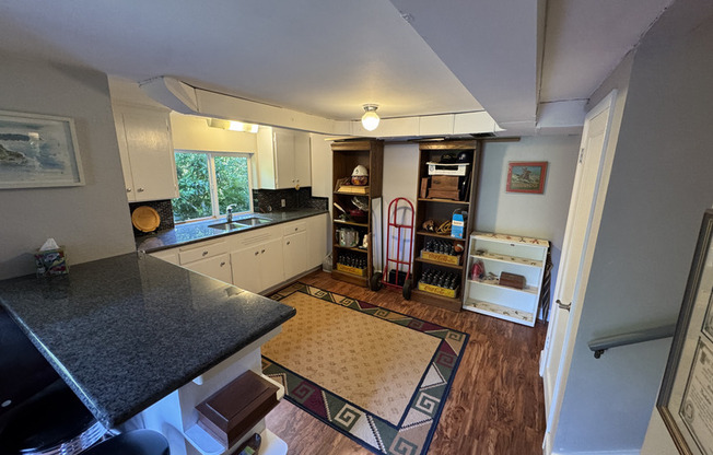 3433 MAGNOLIA BLVD W