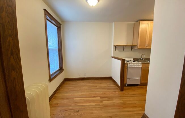 Studio, 1 bath, 400 sqft, $845, Unit 512