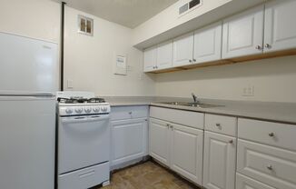 1 bed, 1 bath, 700 sqft, $815, Unit Unit 22