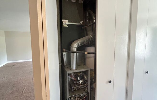 3 beds, 2.5 baths, 1,636 sqft, $1,379, Unit 729