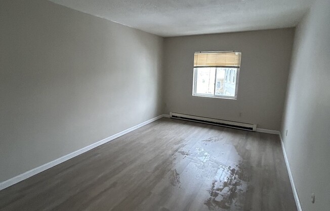 1 bed, 1 bath, 550 sqft, $1,800, Unit 34A