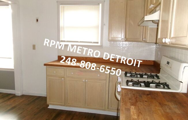 2 beds, 1 bath, $1,195, Unit (OM)