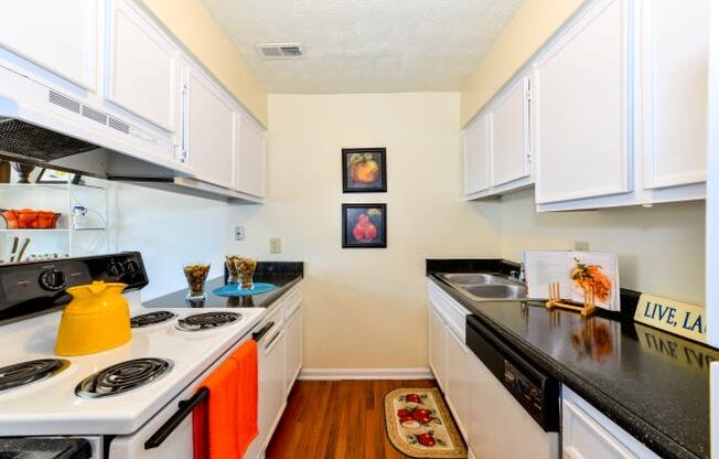 Morrowood Townhomes - Kitchen