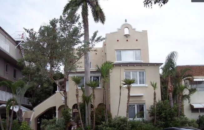 123 S Golfview Rd