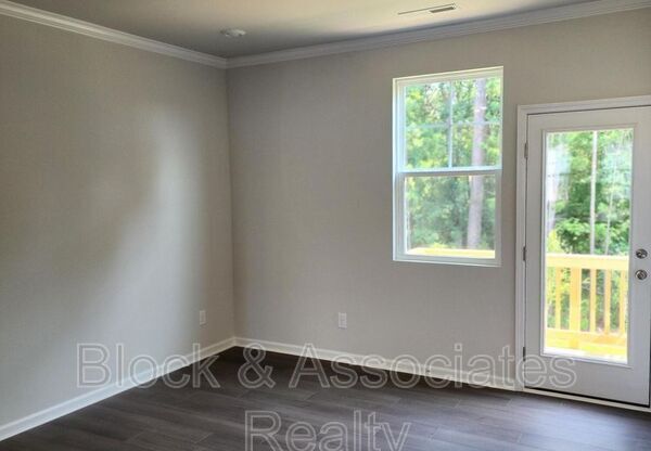 430 DEERCROFT
