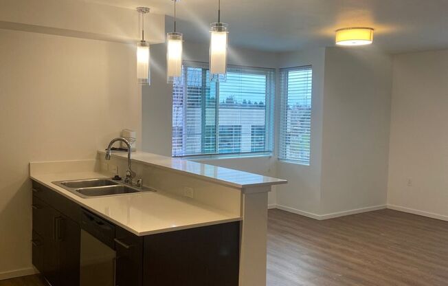 2 beds, 2 baths, 1,025 sqft, $3,095, Unit 2404-A