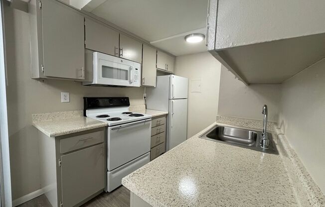 G Street (2612, 2616)